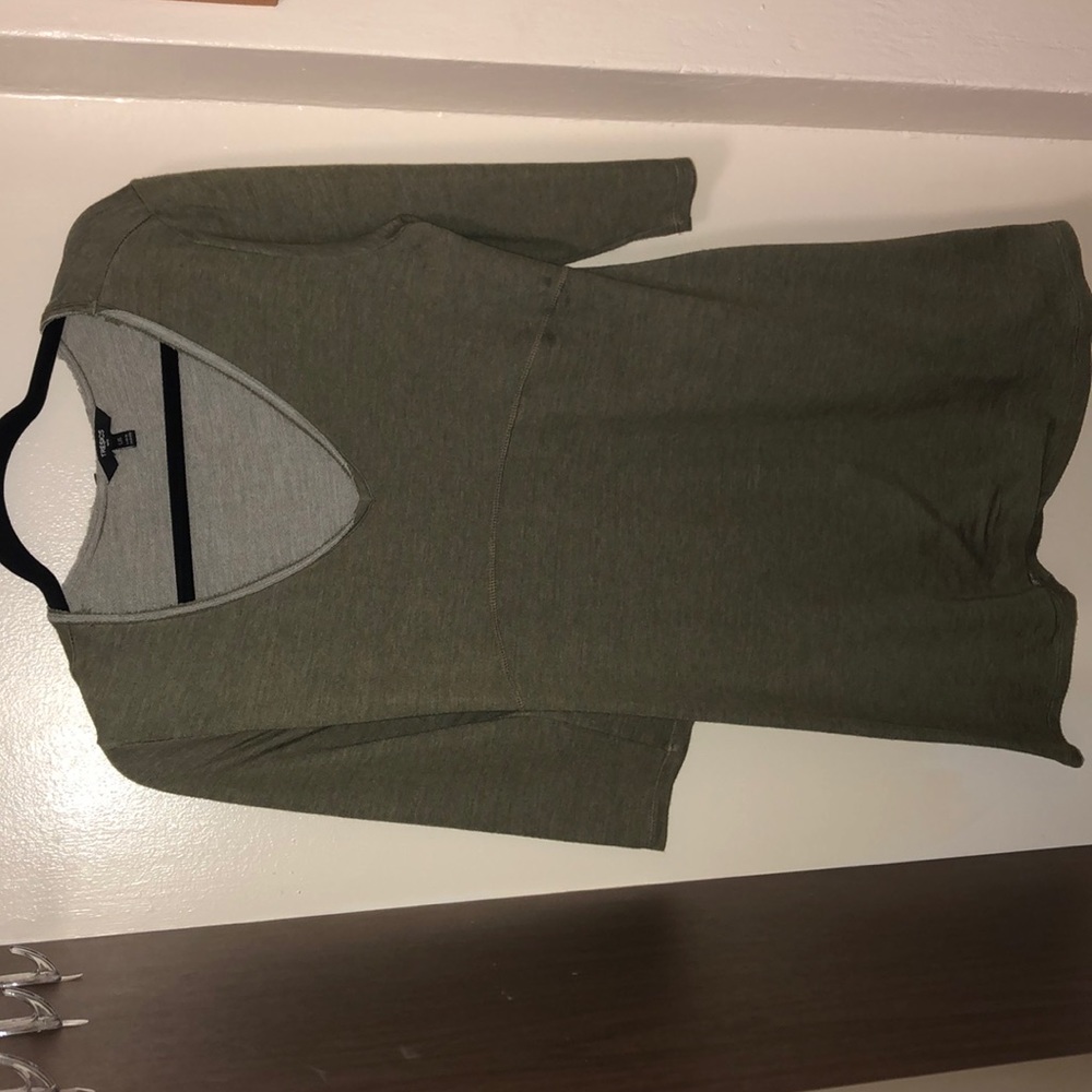 green v neck dress
